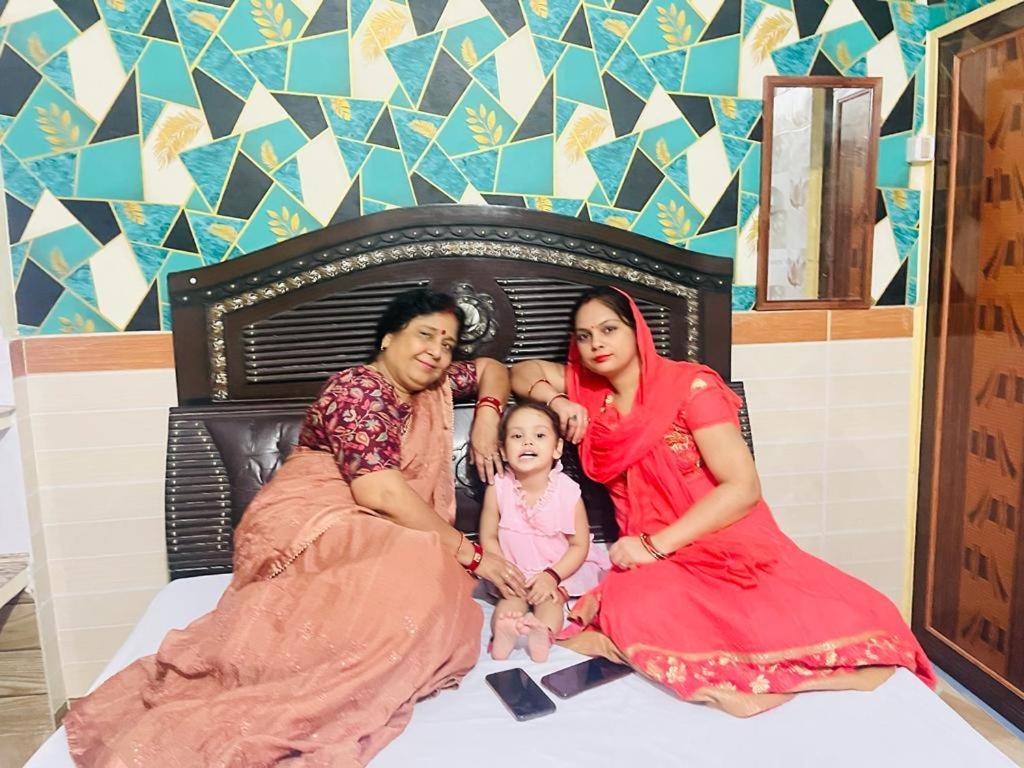 Maa Gauri Paying Guest House Varanasi Room photo